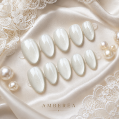 Pearl White Cat Eye Press On Nails – Handmade Glossy Reusable Fake Nails